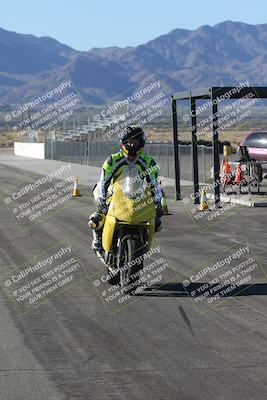 media/Dec-01-2025-Moto Forza (Mon) [[2daa91e15f]]/4-Around the Pits/